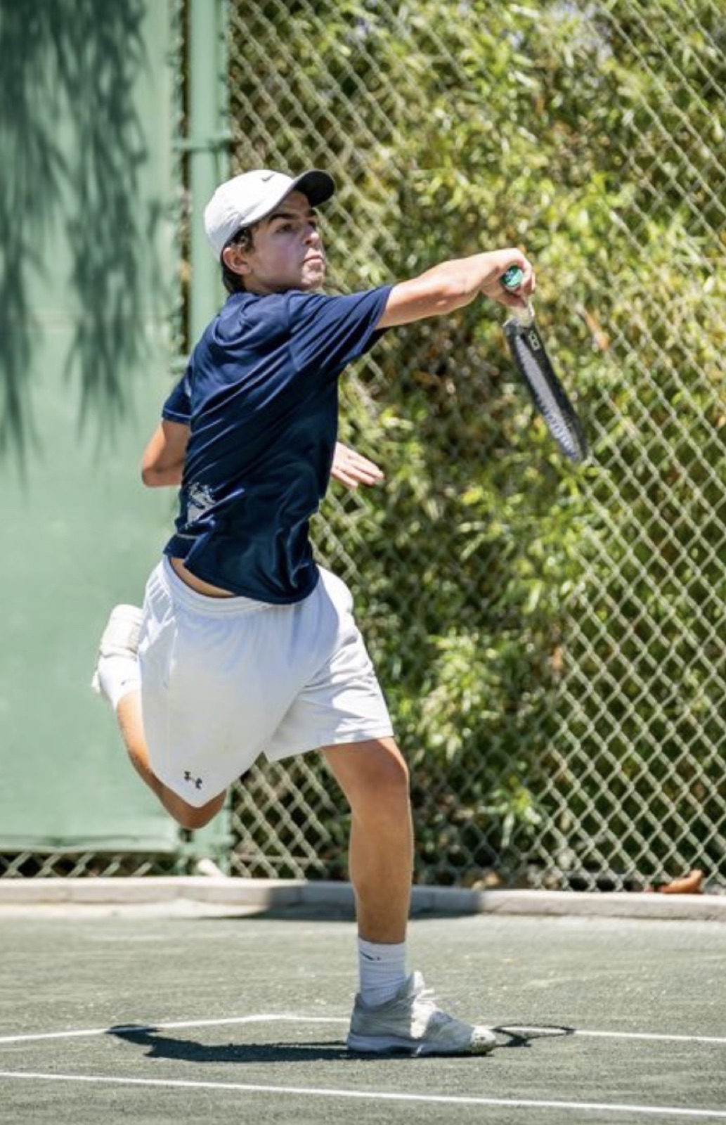 Kenan Riz on the tennis court